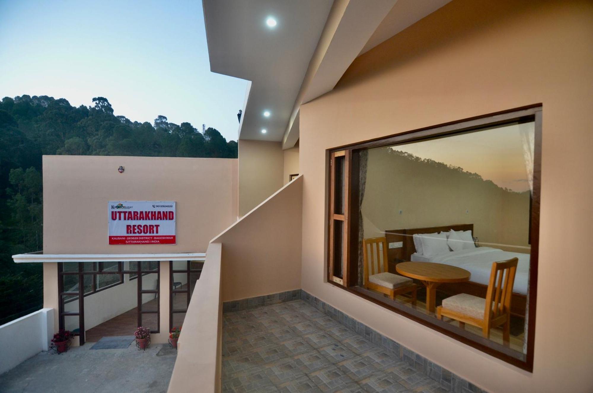 Uttarakhand Resort Kausani Esterno foto