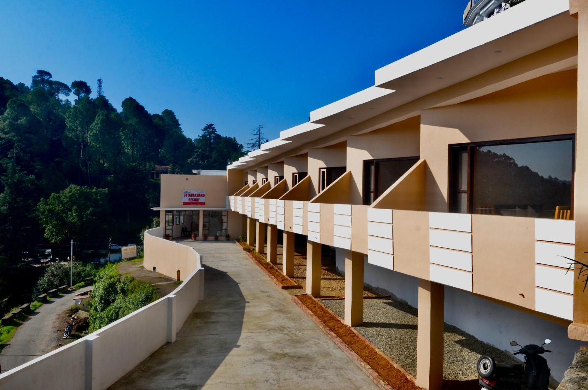 Uttarakhand Resort Kausani Esterno foto