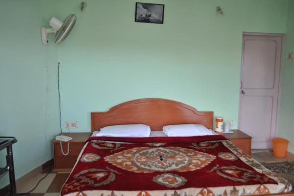 Uttarakhand Resort Kausani Esterno foto