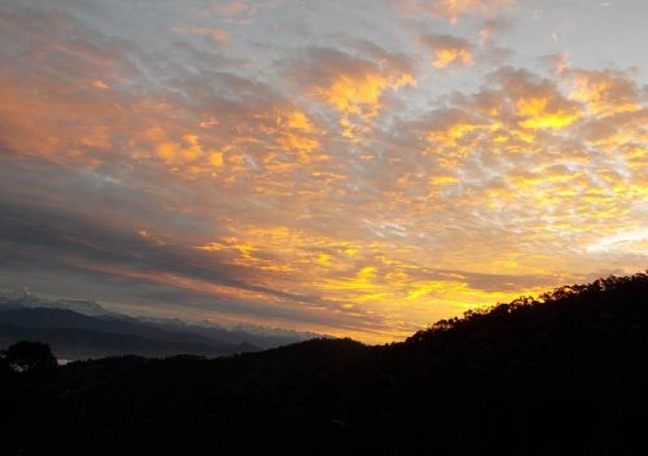 Uttarakhand Resort Kausani Esterno foto