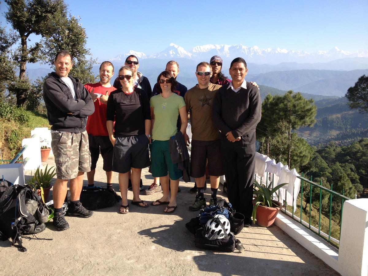 Uttarakhand Resort Kausani Esterno foto